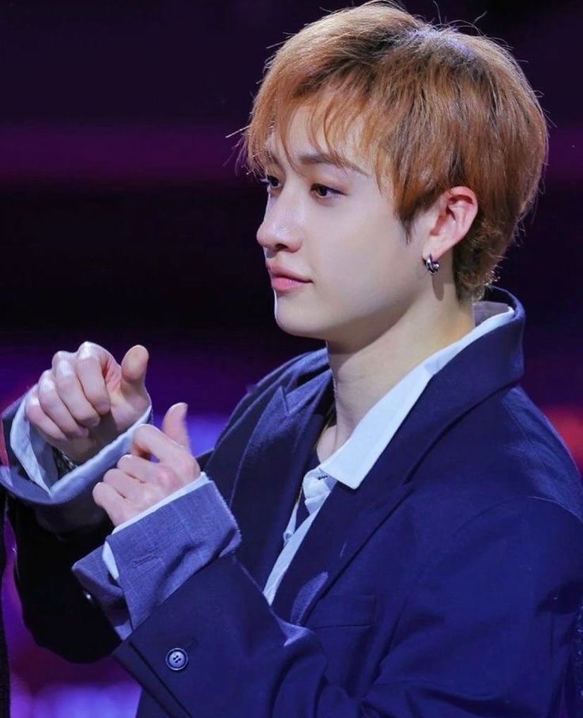 bangchan, bangchan stay kids, leader of stray kids, who is bangchan, nationality of bangchan, family of bangchan, information about bangchan